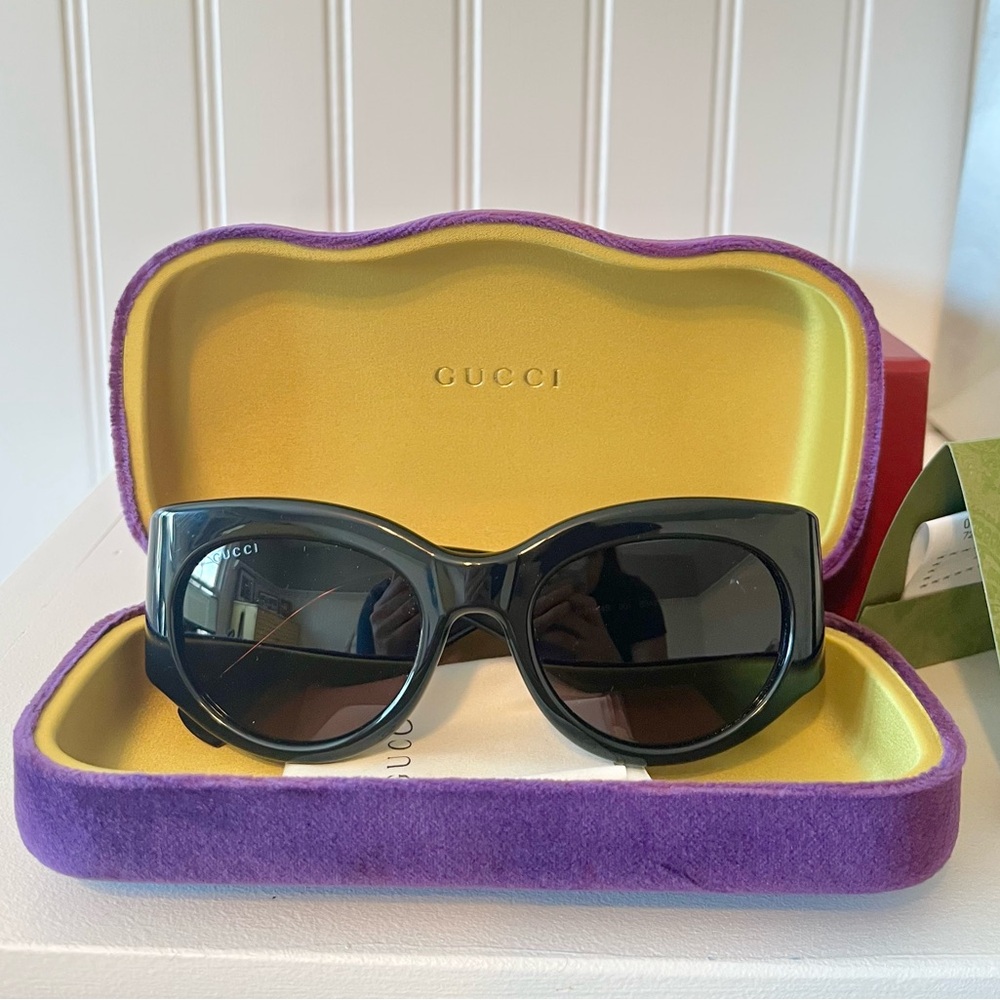 NWT Gucci Oval Frame Sunglasses | GG1544S | Style ‎778261 J1691 1012
